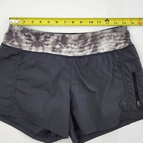Lululemon Tracker Athletic Running Shorts Snowy Owl Grey Lined 4" Inseam Size 6 - Picture 8 of 11